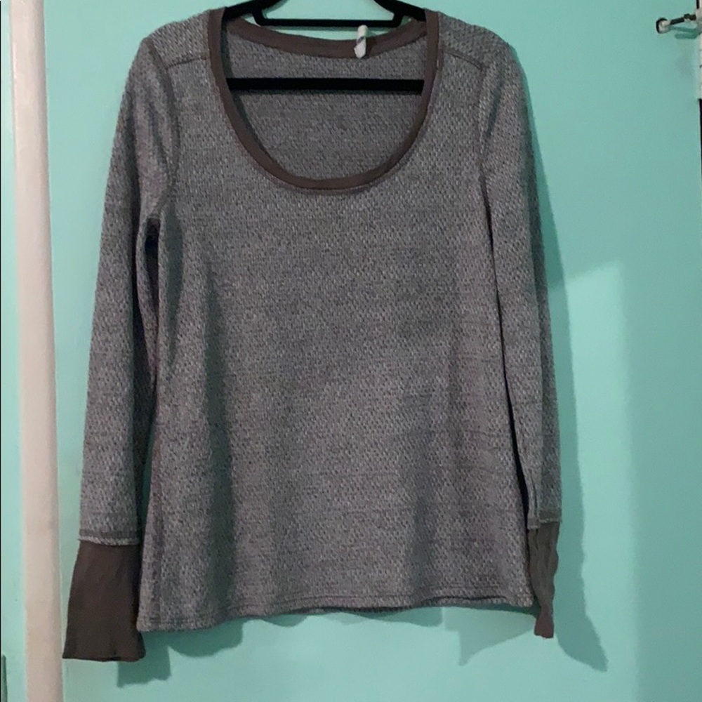 Long sleeve tee